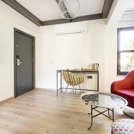 Pleasant Flat Near Hadrians Gate * Antalya