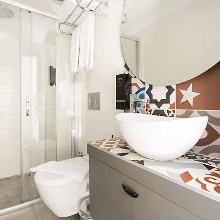 Pleasant Flat Near Hadrians Gate Apartment Antalya